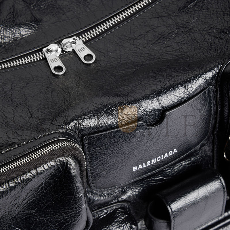 BALENCIAGA SUPERBUSY SLING BAG LARGE IN BLACK 702168210C81000 (42*29*19cm) BALENCIAGA SUPERBUSY SLING BAG LARGE IN BLACK 702168210C81000 (42*29*19cm)